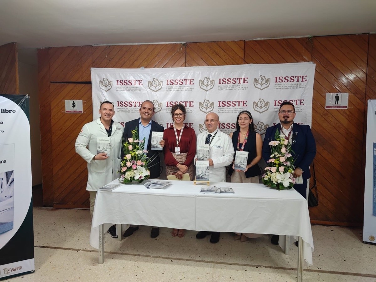 Presentación del libro «De vuelta a la medicina humana» en el Hospital Regional ISSSTE de Monterrey